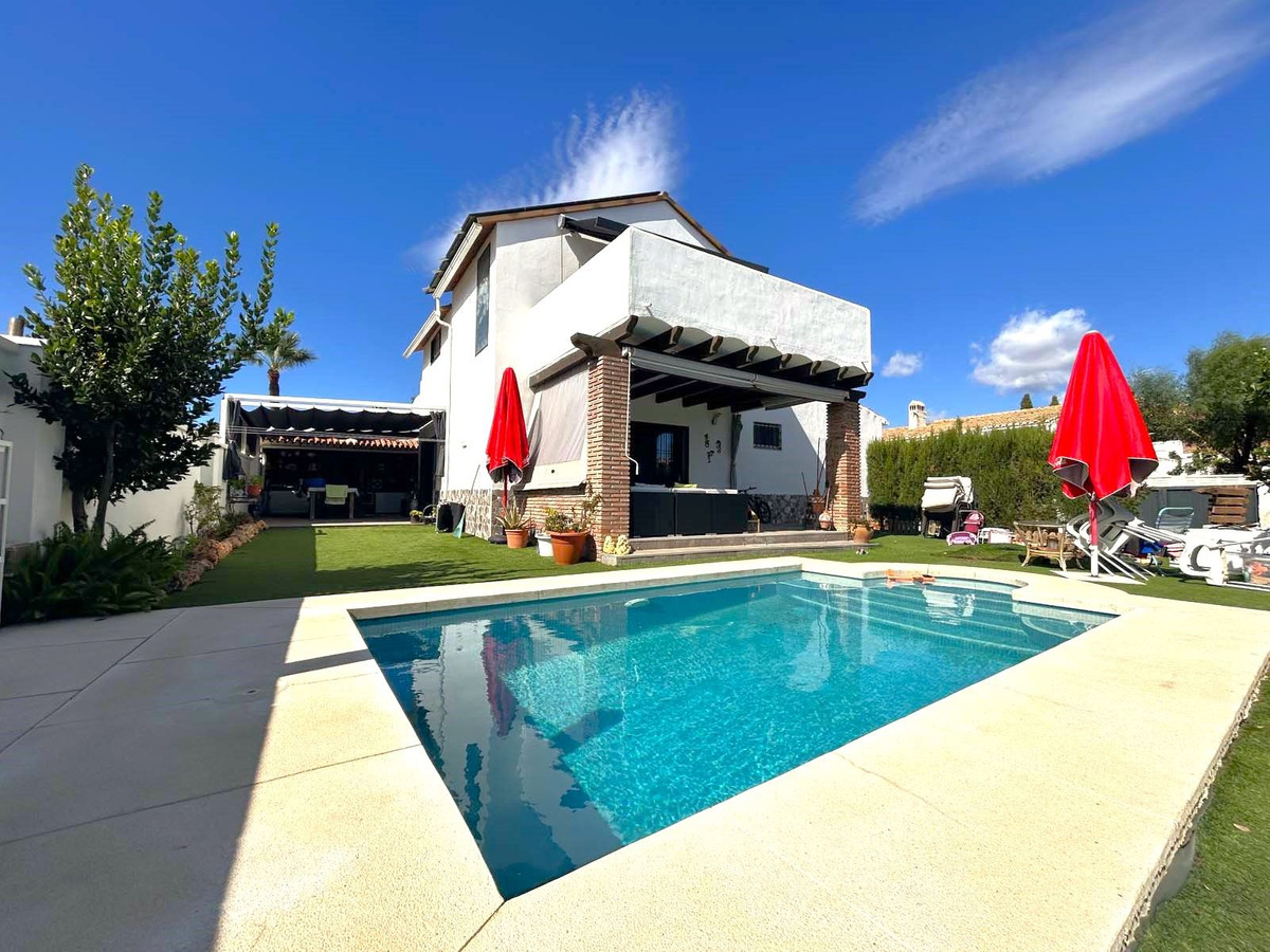 Huis te koop in Calahonda | 4 slaapkamers H4853023