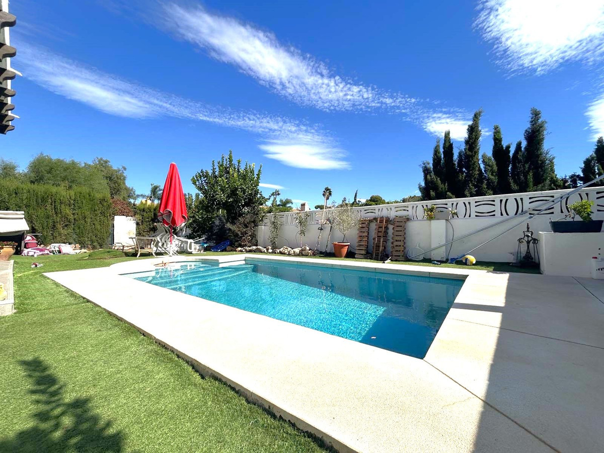 Huis te koop in Calahonda | 4 slaapkamers H4853023