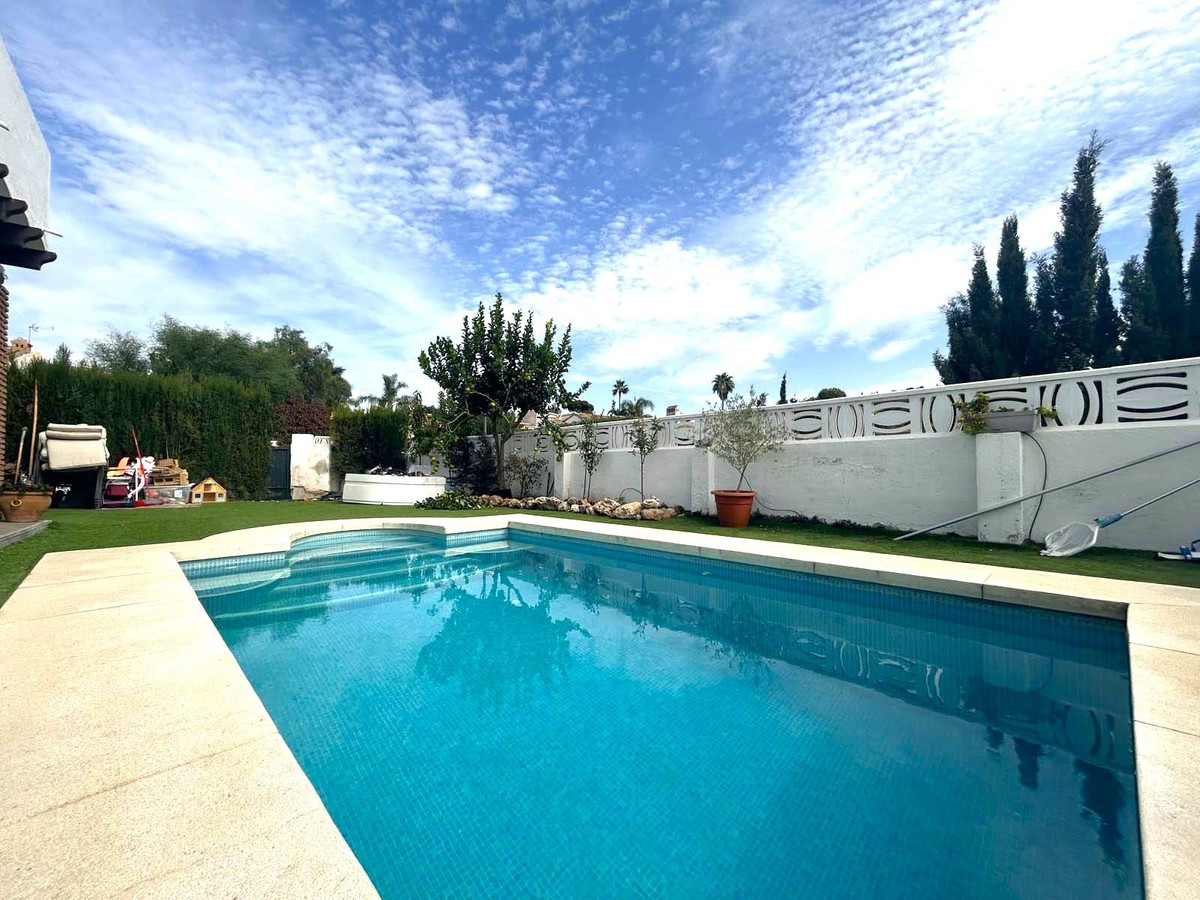 Huis te koop in Calahonda | 4 slaapkamers H4853023