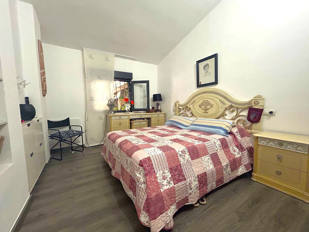 Huis te koop in Calahonda | 4 slaapkamers H4853023