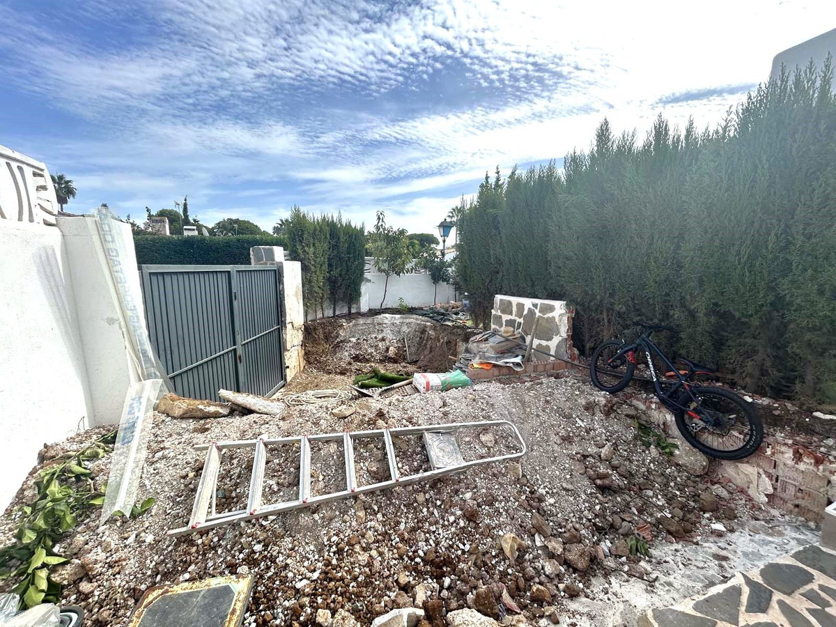 Huis te koop in Calahonda | 4 slaapkamers H4853023