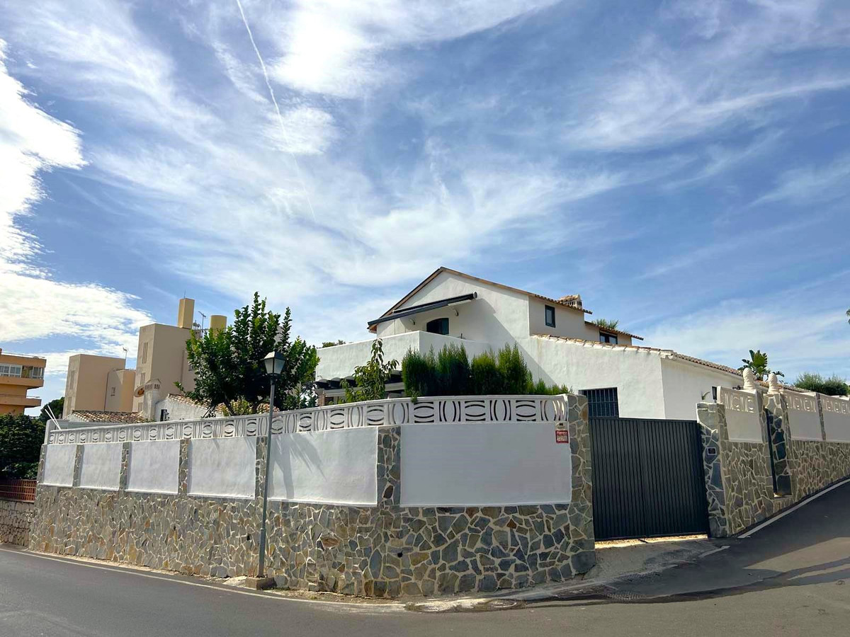 Huis te koop in Calahonda | 4 slaapkamers H4853023