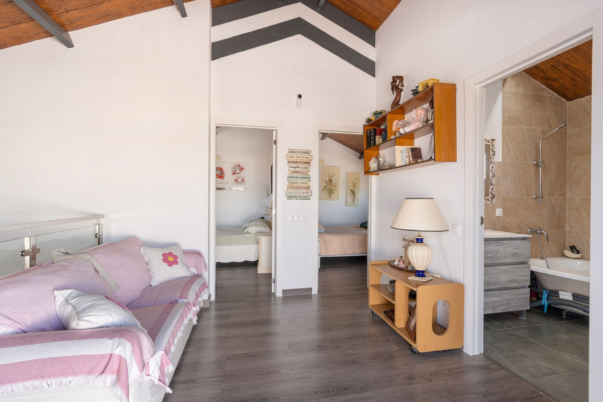 Huis te koop in Calahonda | 4 slaapkamers H4978942