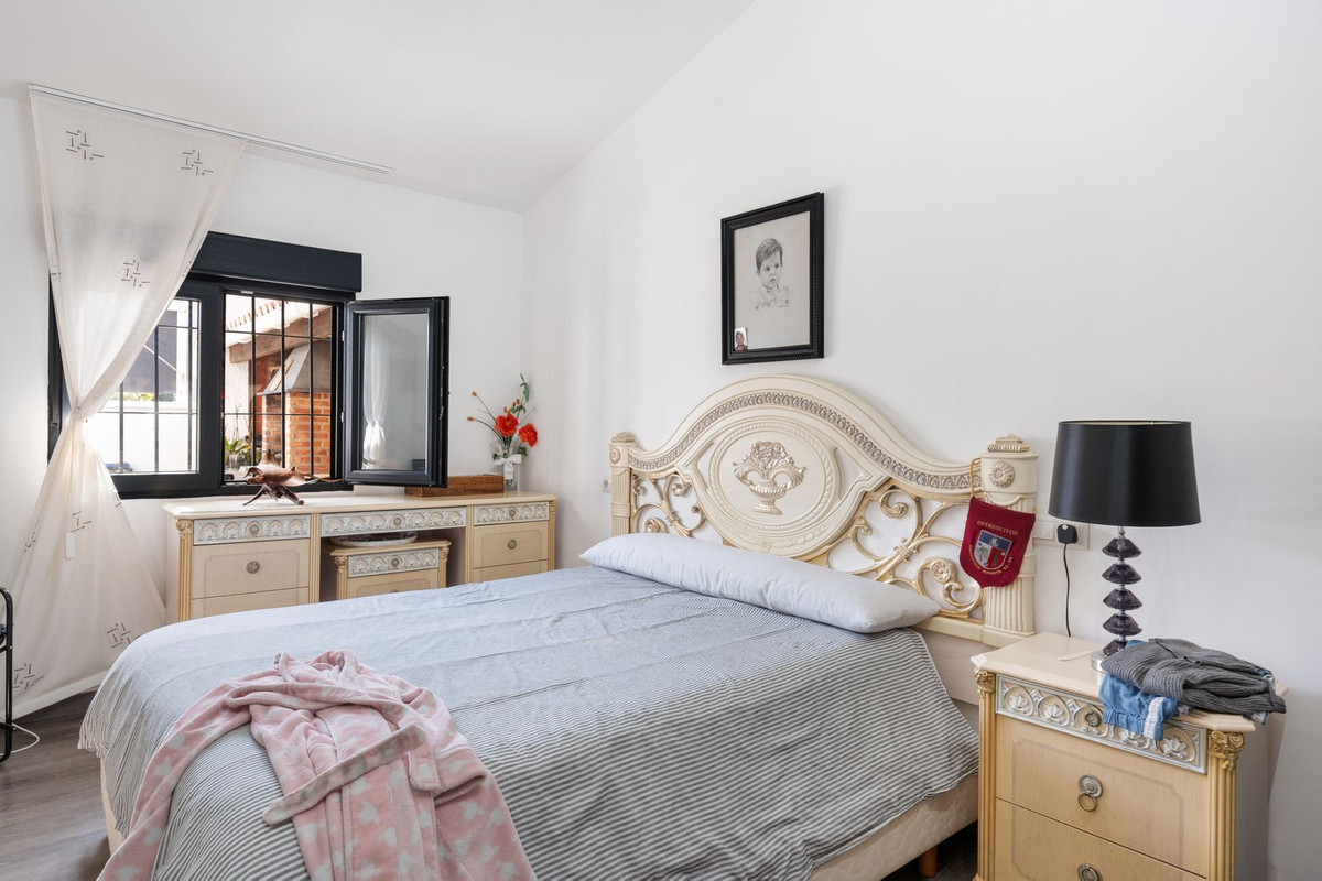 Huis te koop in Calahonda | 4 slaapkamers H4978942