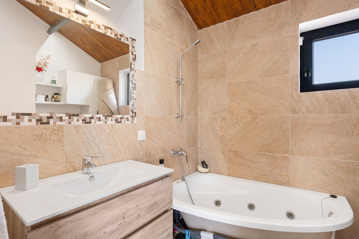 Huis te koop in Calahonda | 4 slaapkamers H4978942