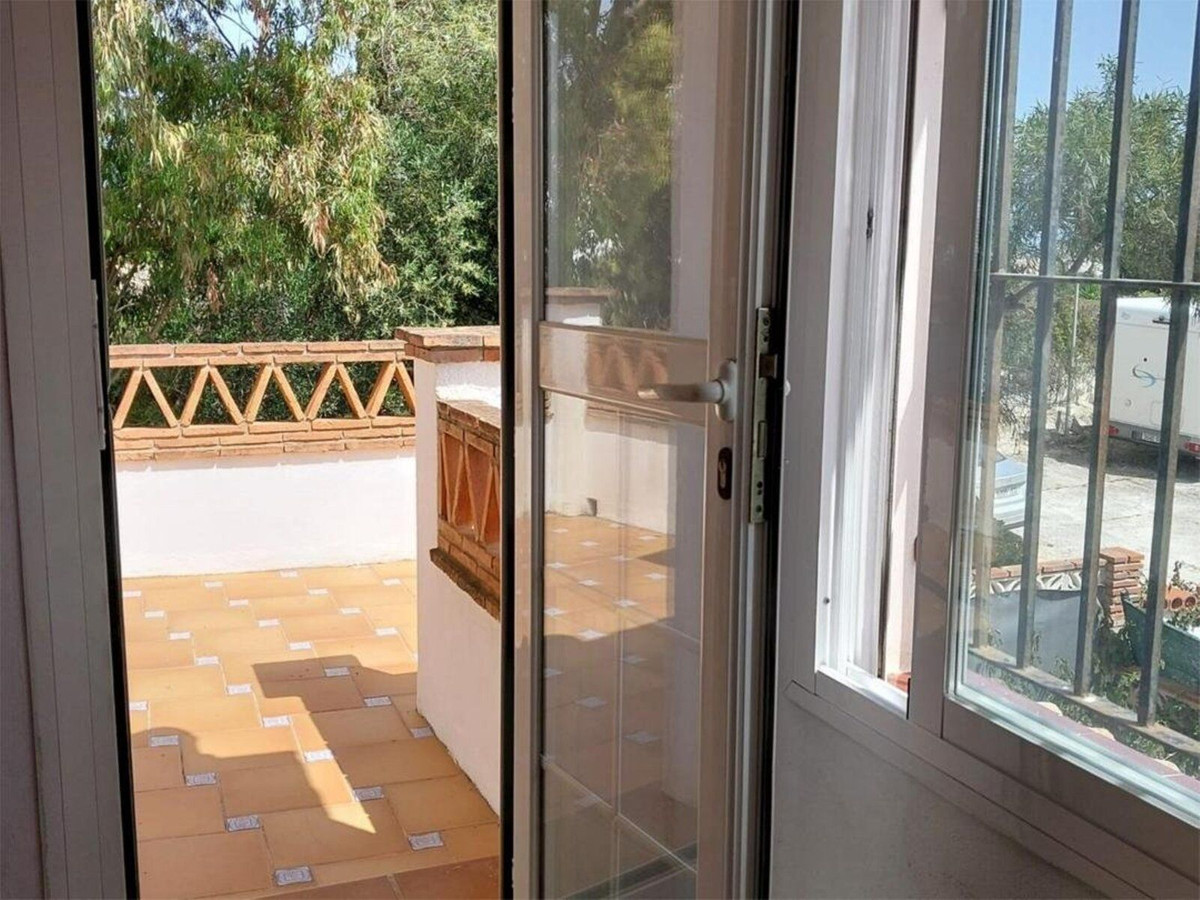 House for sale in Calahonda | 4 bedrooms H5025967