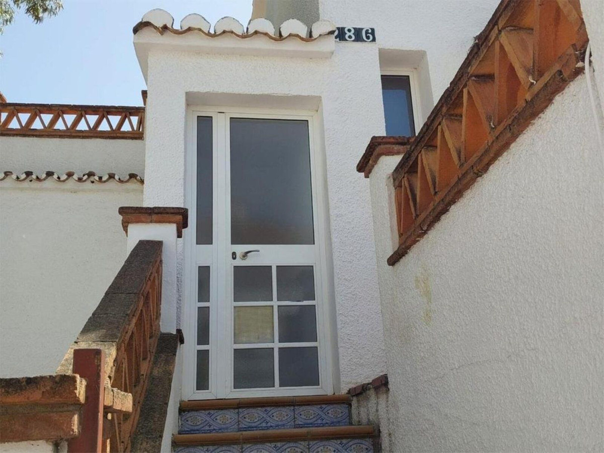 House for sale in Calahonda | 4 bedrooms H5025967