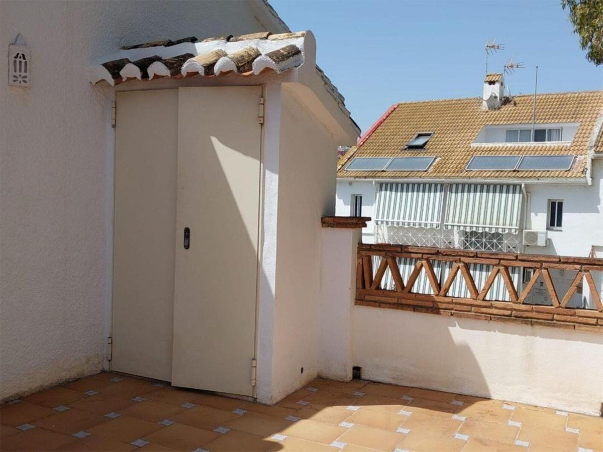 House for sale in Calahonda | 4 bedrooms H5025967