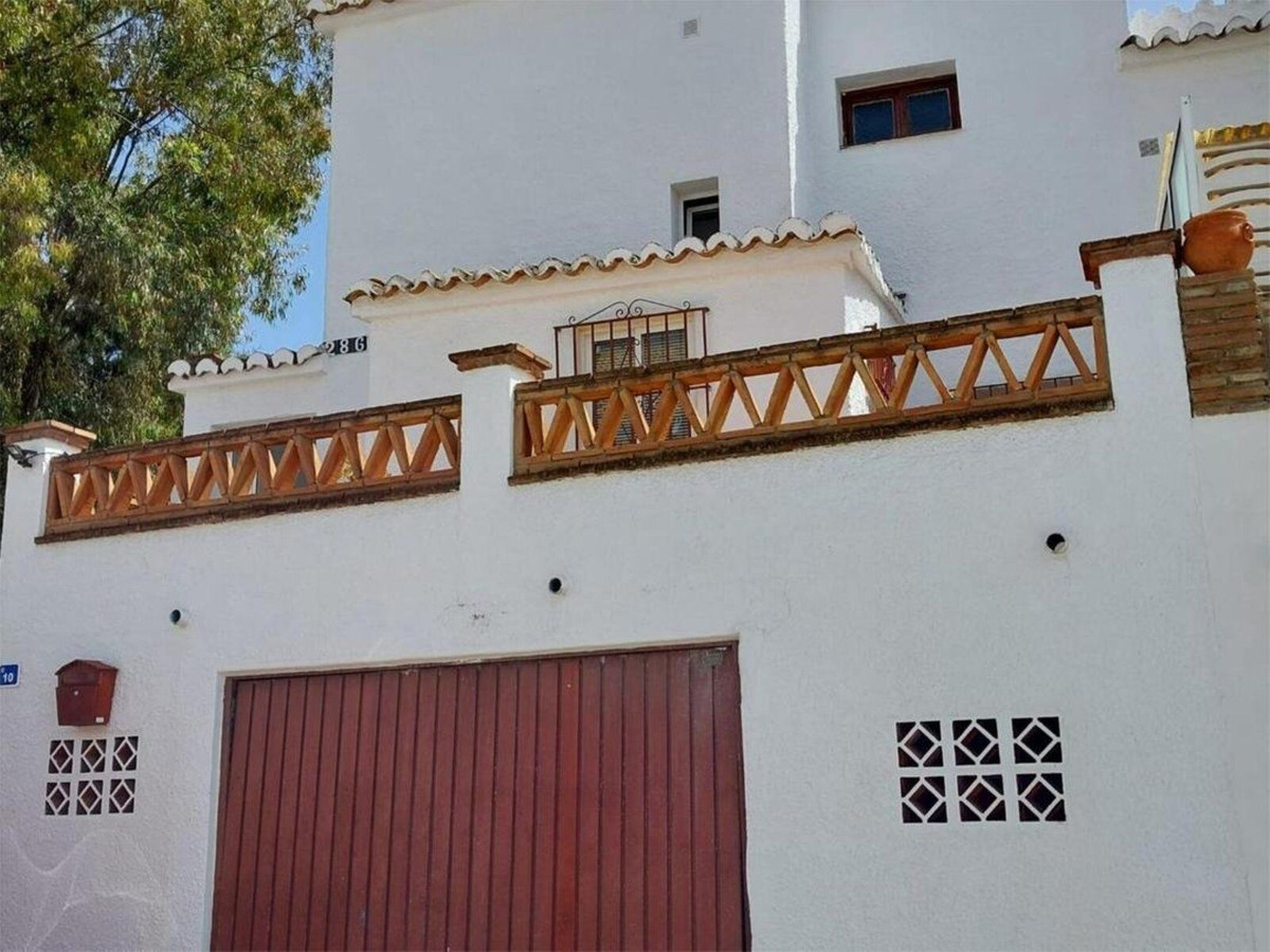 House for sale in Calahonda | 4 bedrooms H5025967