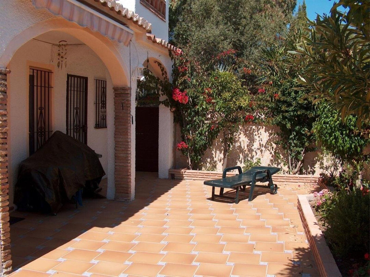House for sale in Calahonda | 4 bedrooms H5025967