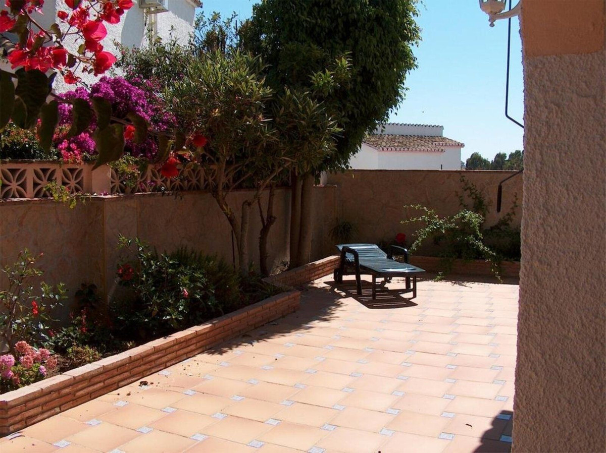 House for sale in Calahonda | 4 bedrooms H5025967