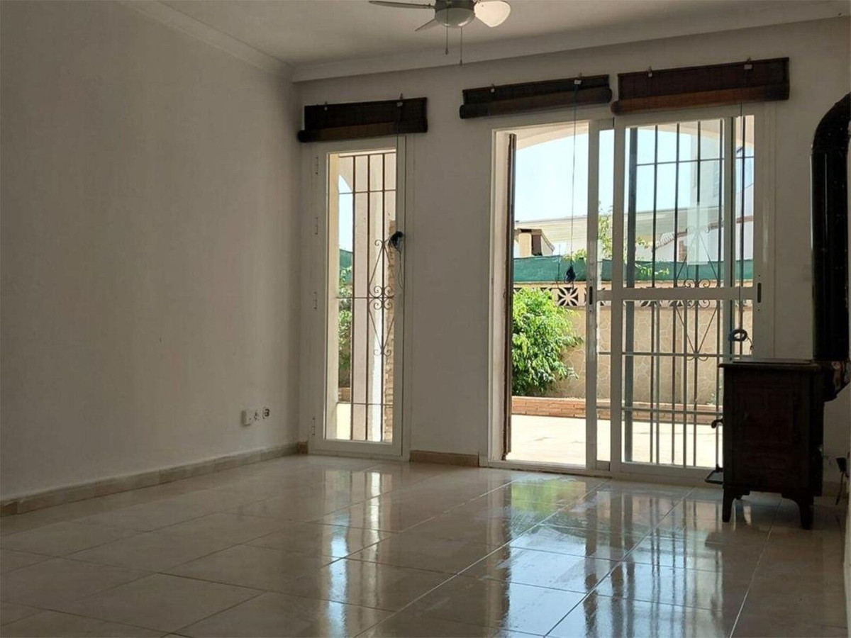 House for sale in Calahonda | 4 bedrooms H5025967