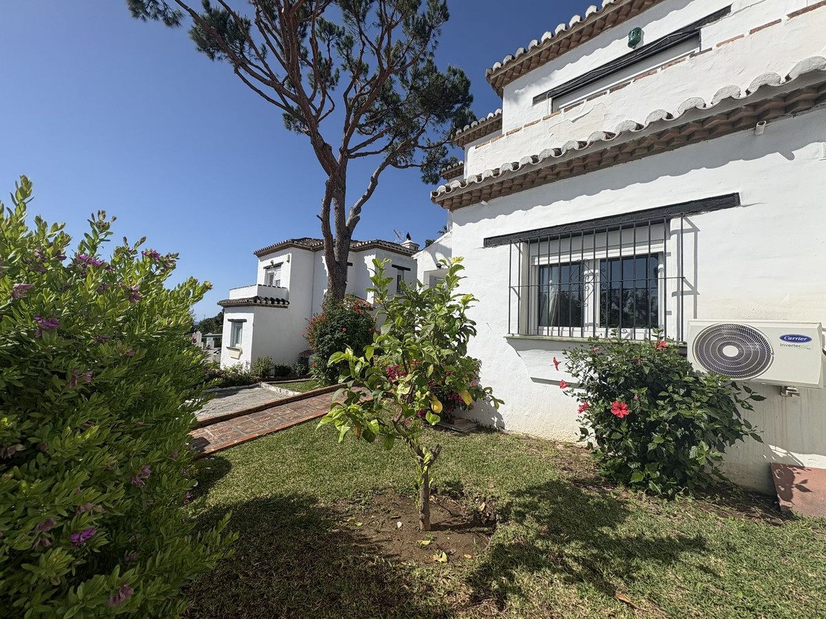 Semi-Vrijstaande Villa in Calahonda-22