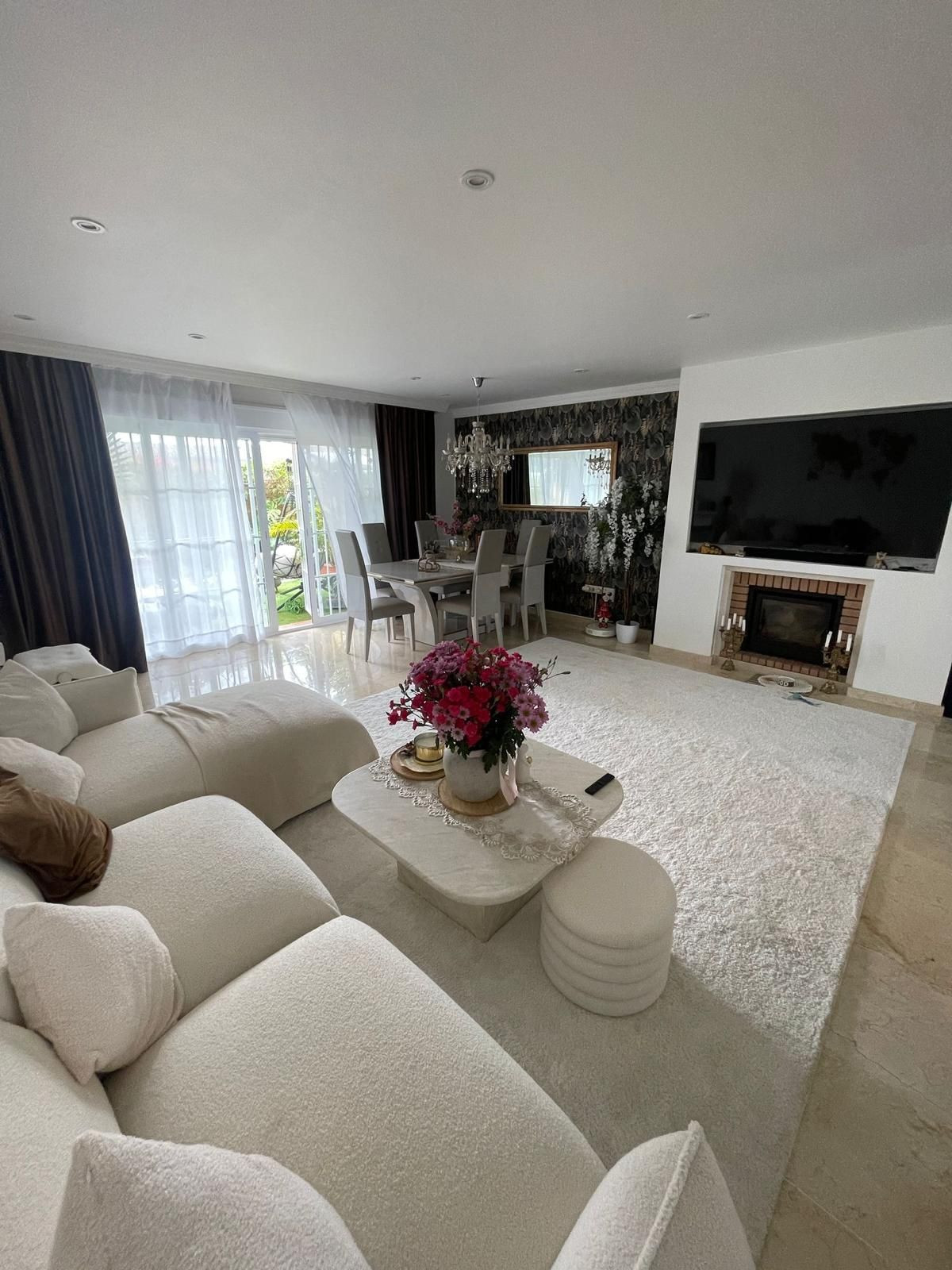 Geschakelde Woning in Calahonda-6
