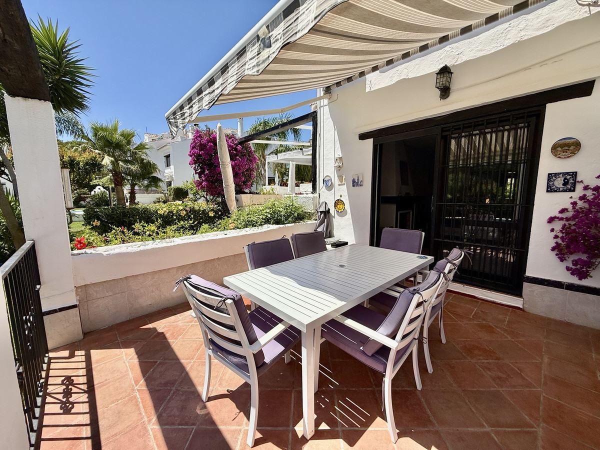 Semi-Vrijstaande Villa in Calahonda-10