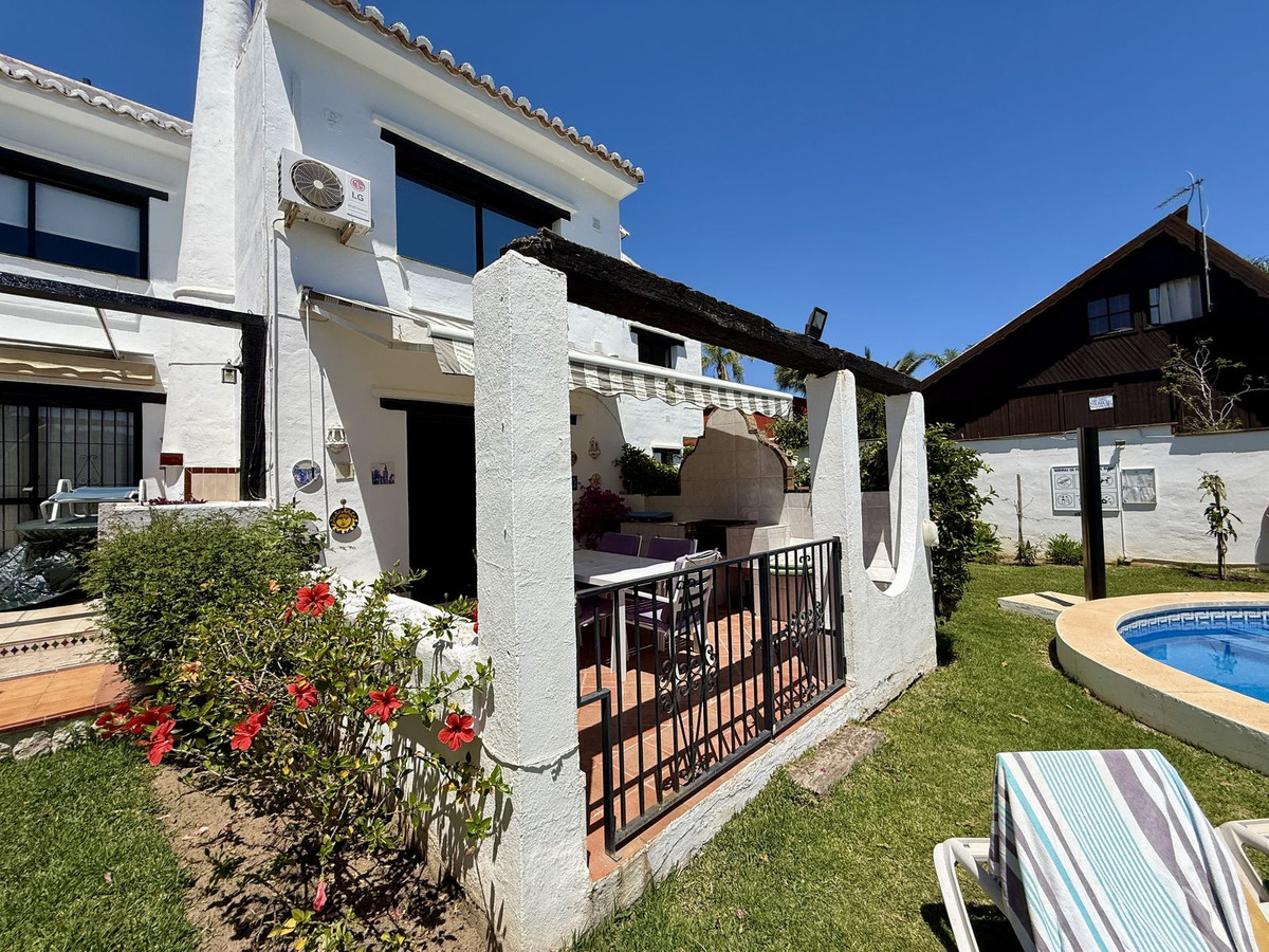 Semi-Vrijstaande Villa in Calahonda-15