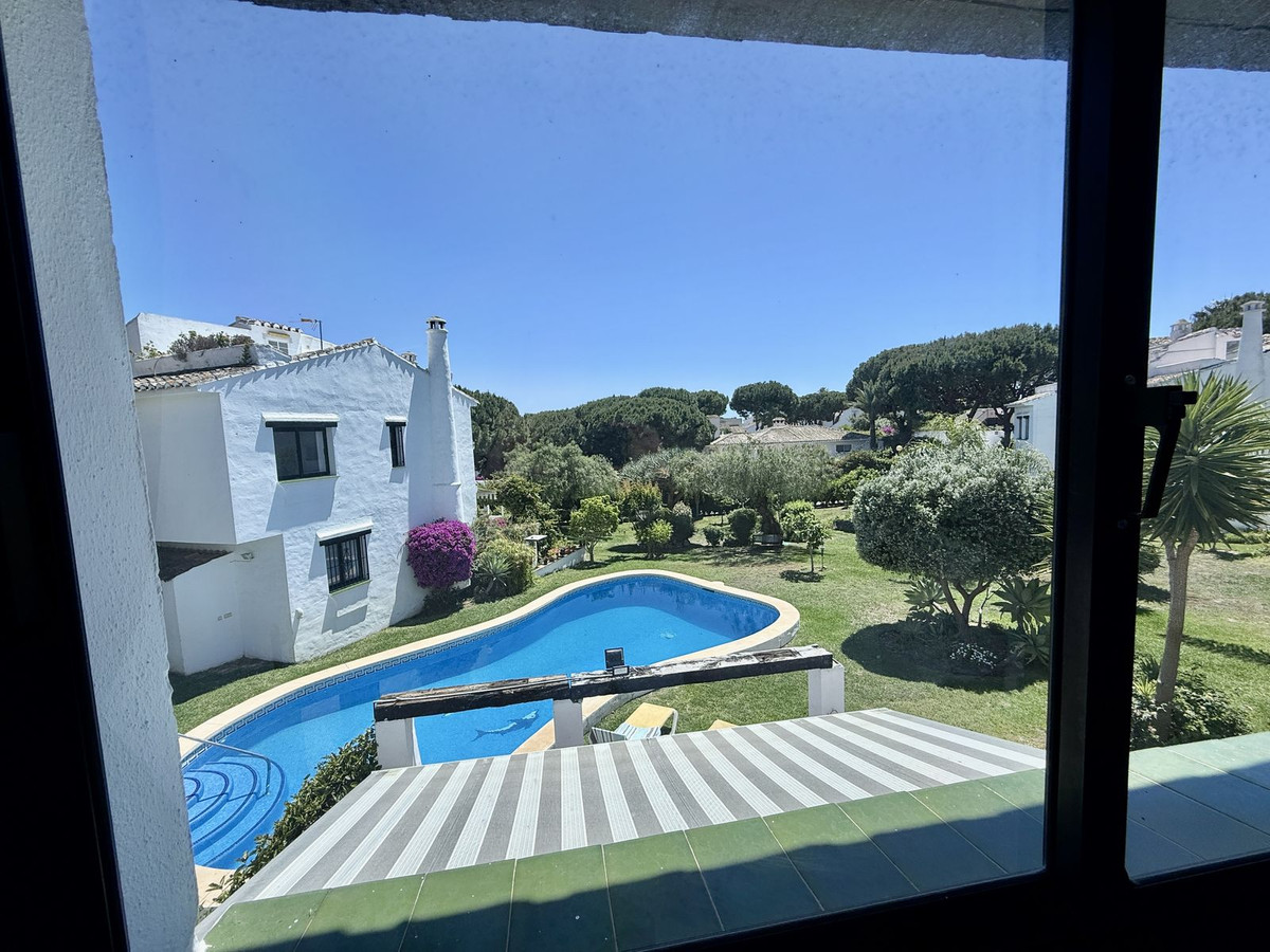 Semi-Vrijstaande Villa in Calahonda-27