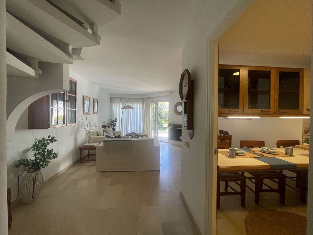 Geschakelde Woning in Calahonda-33