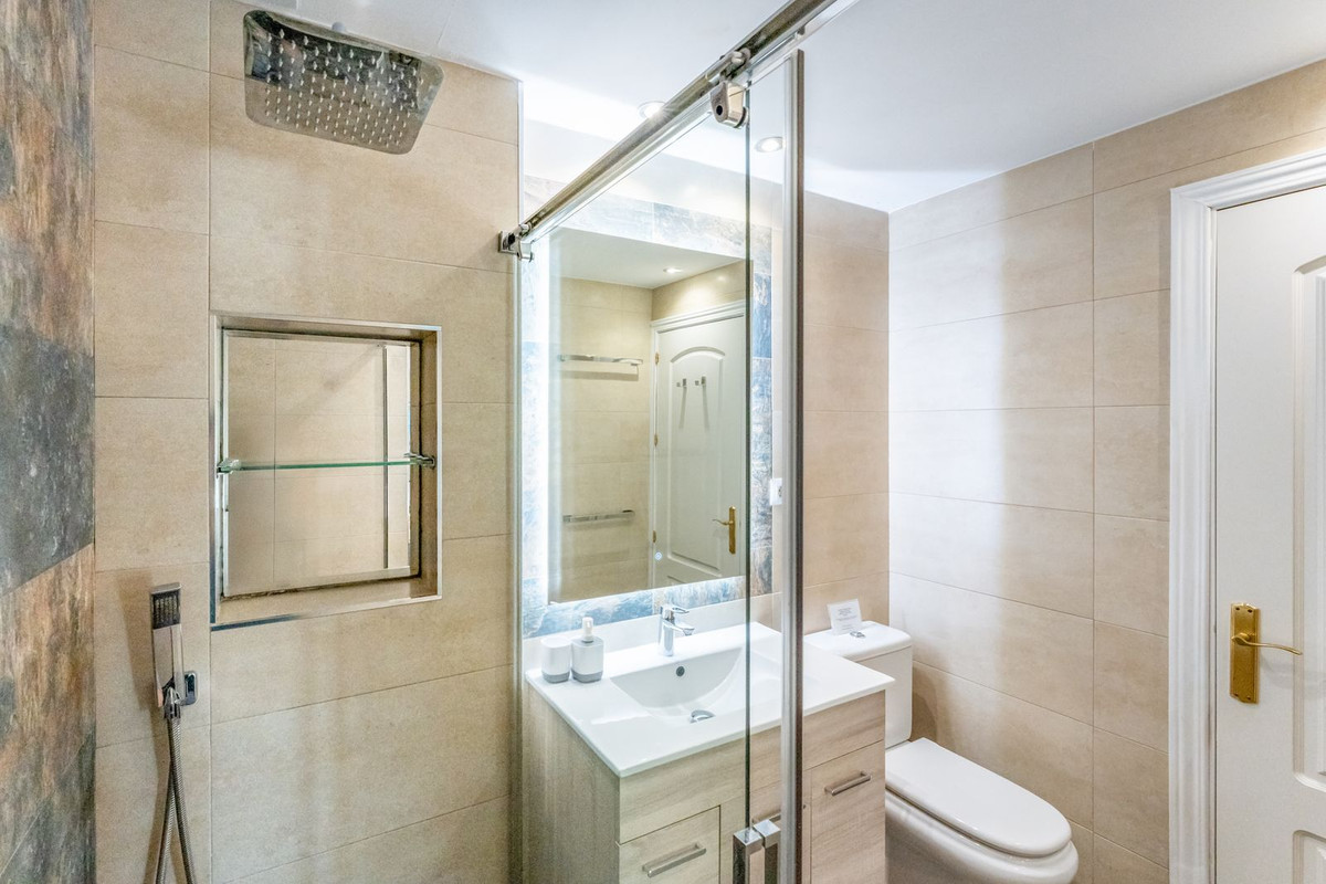 Huis te koop in Calahonda | 4 slaapkamers H5052349