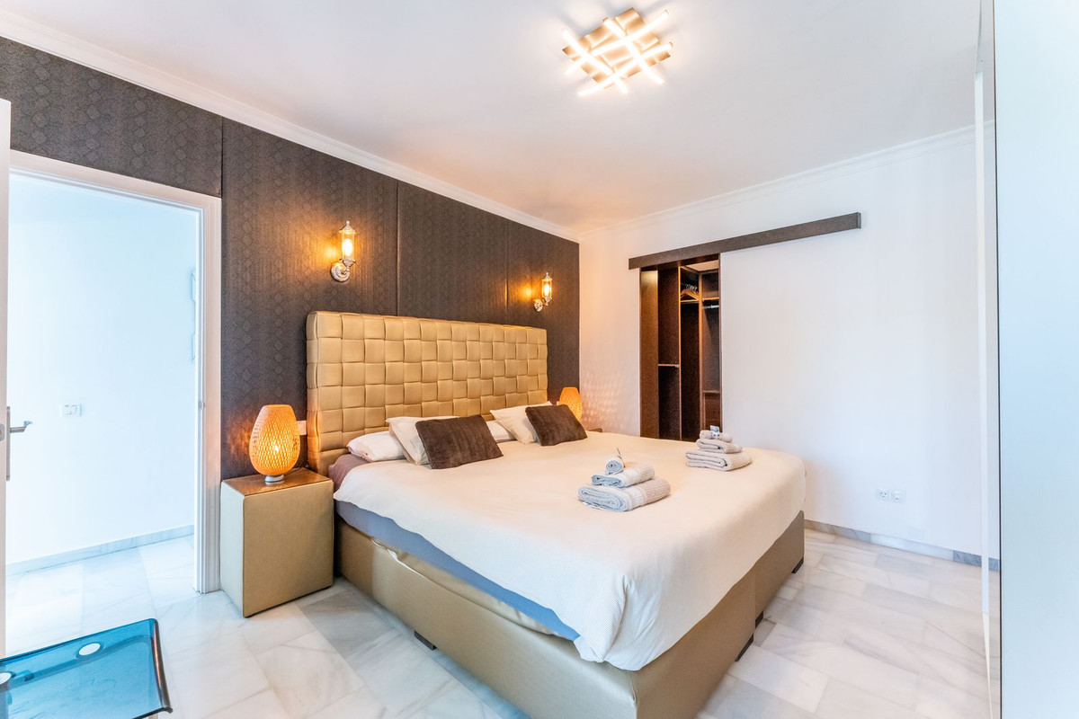 Huis te koop in Calahonda | 4 slaapkamers H5052349