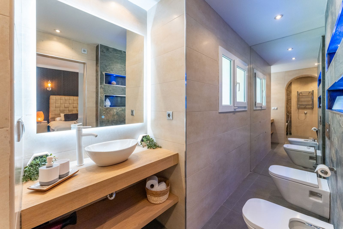 Huis te koop in Calahonda | 4 slaapkamers H5052349