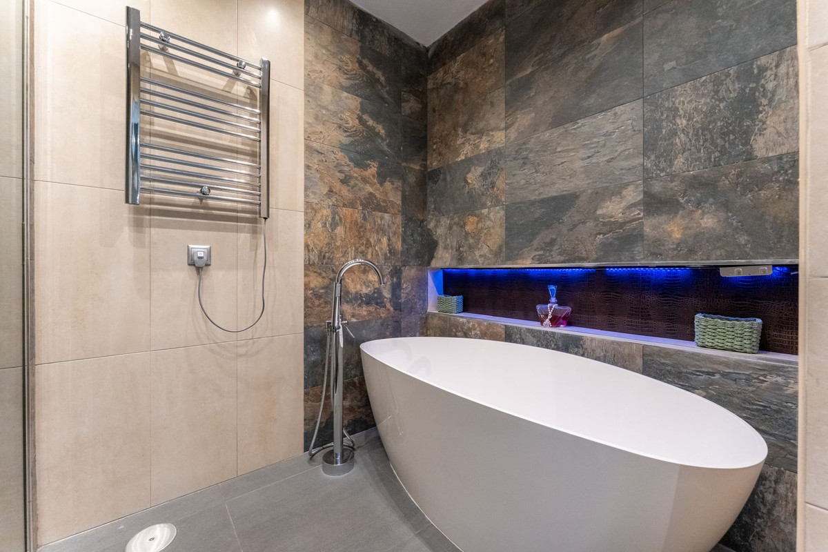 Huis te koop in Calahonda | 4 slaapkamers H5052349