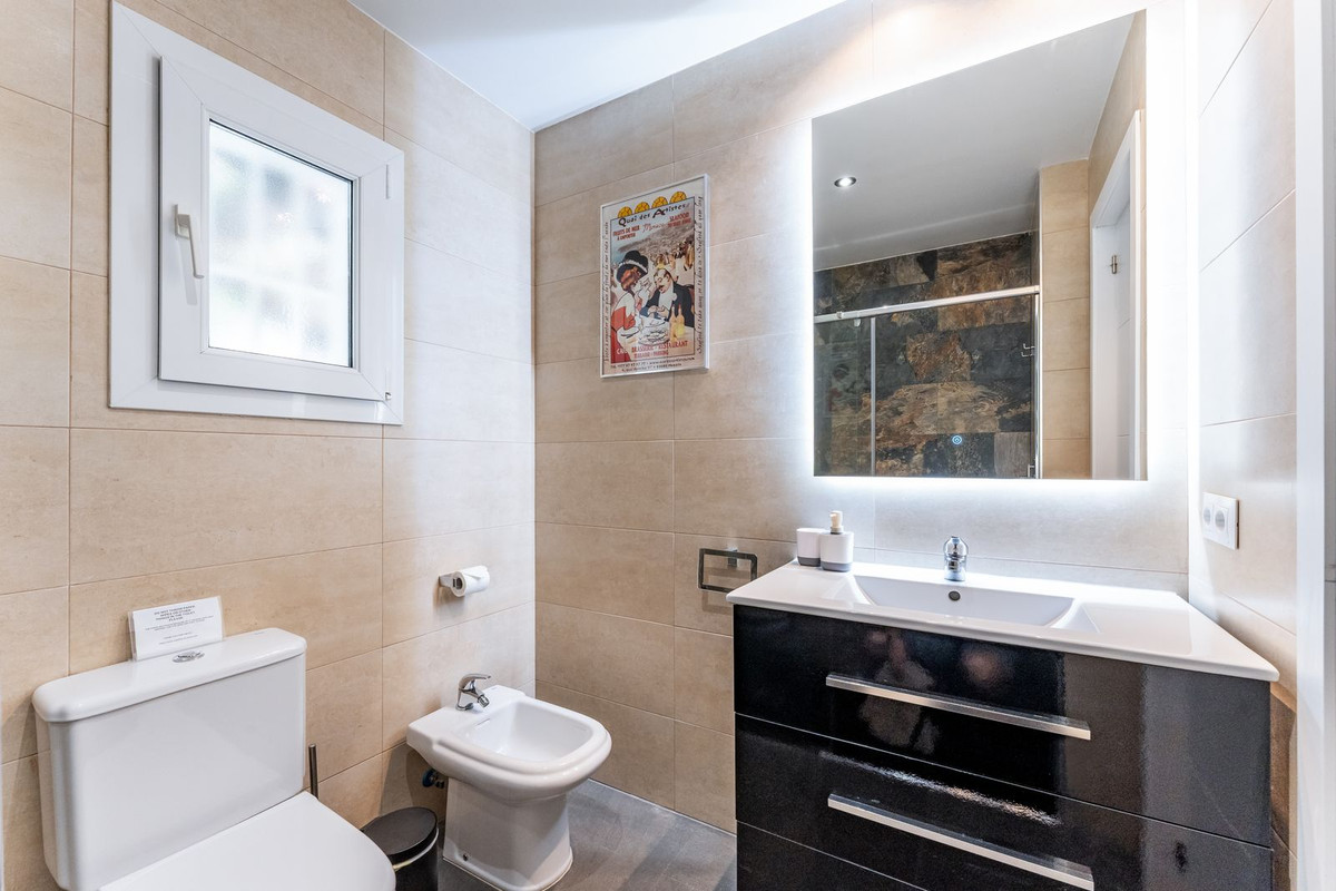 Huis te koop in Calahonda | 4 slaapkamers H5052349