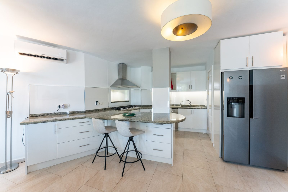 Huis te koop in Calahonda | 4 slaapkamers H5052349