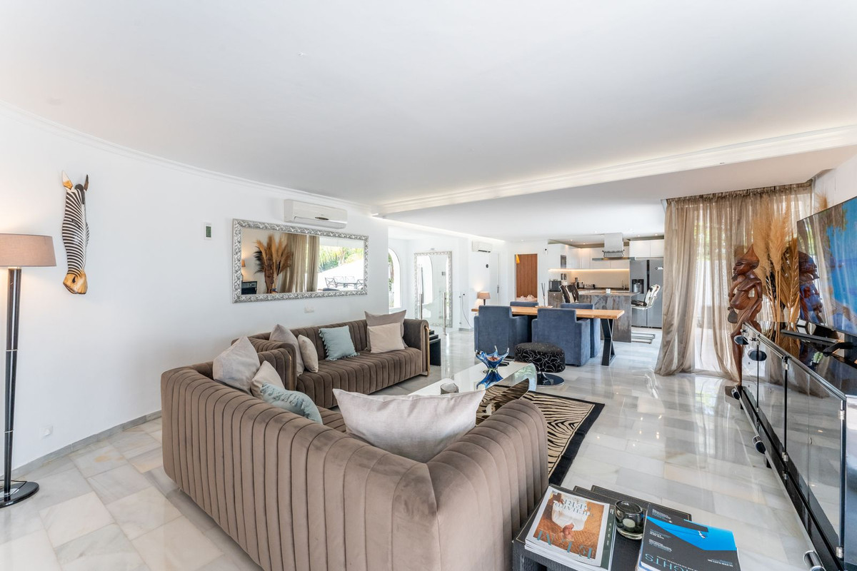 Huis te koop in Calahonda | 4 slaapkamers H5052349