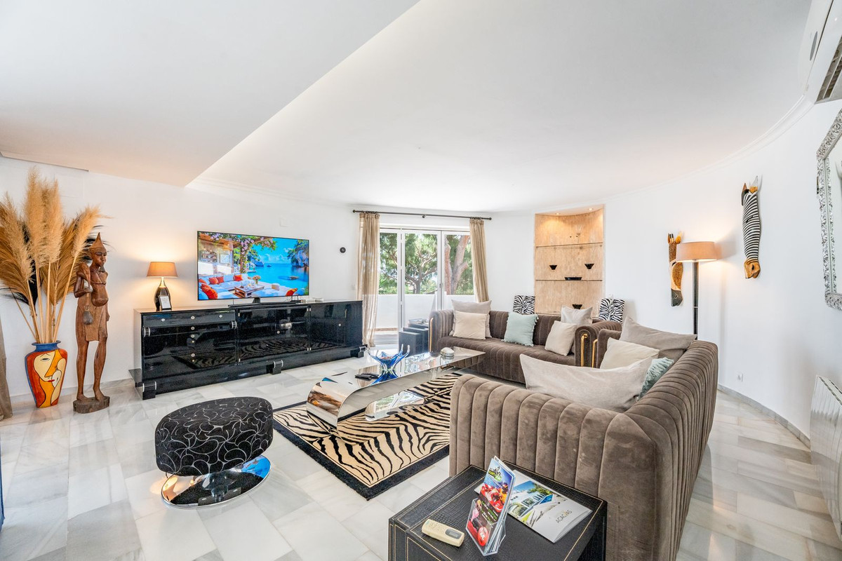 Huis te koop in Calahonda | 4 slaapkamers H5052349