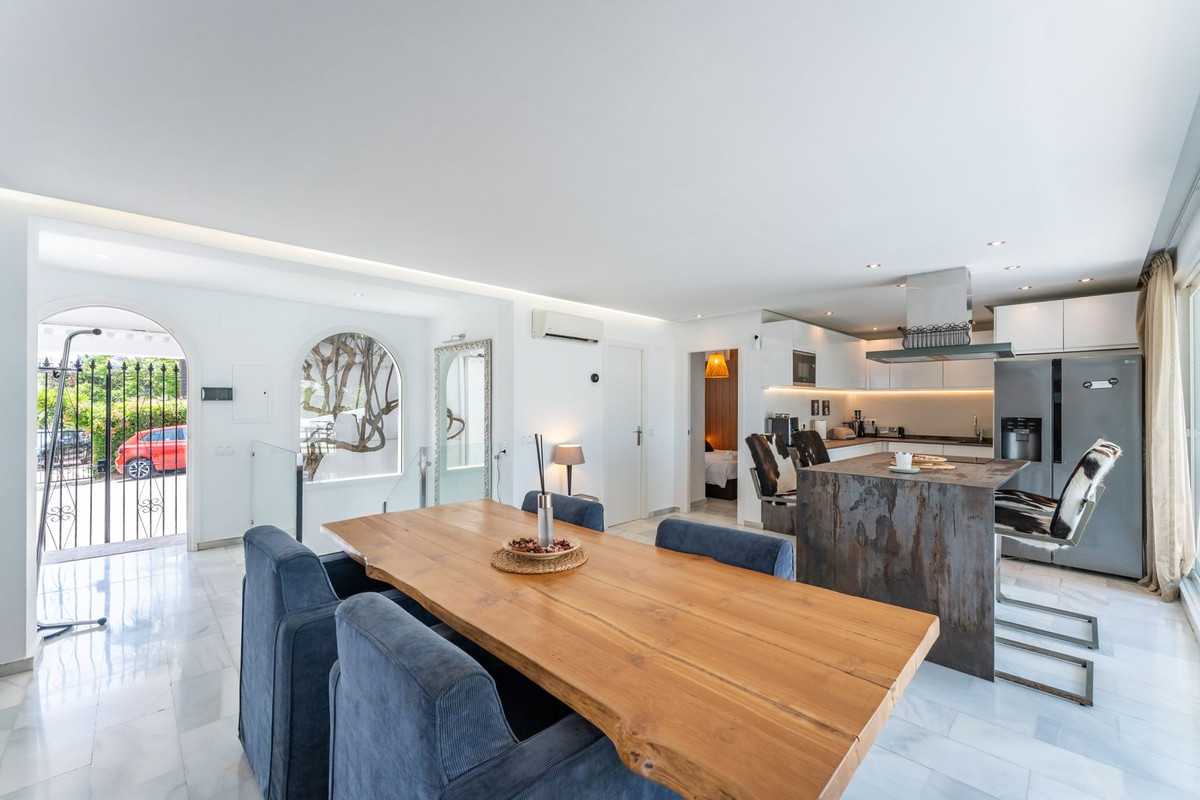 Huis te koop in Calahonda | 4 slaapkamers H5052349