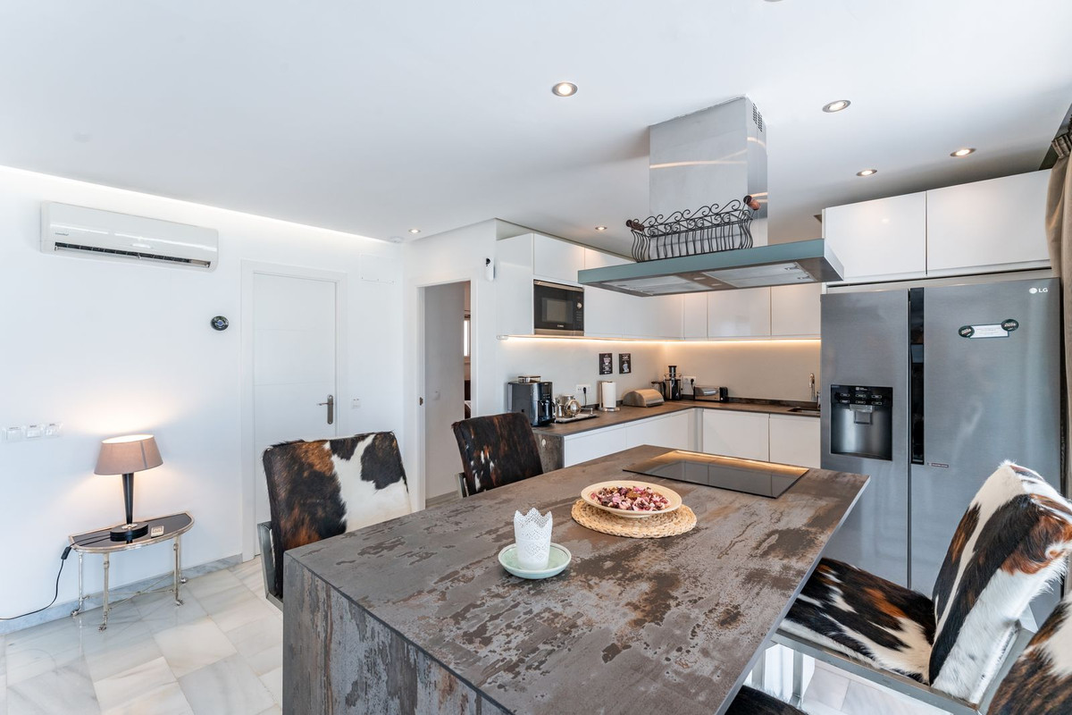 Huis te koop in Calahonda | 4 slaapkamers H5052349