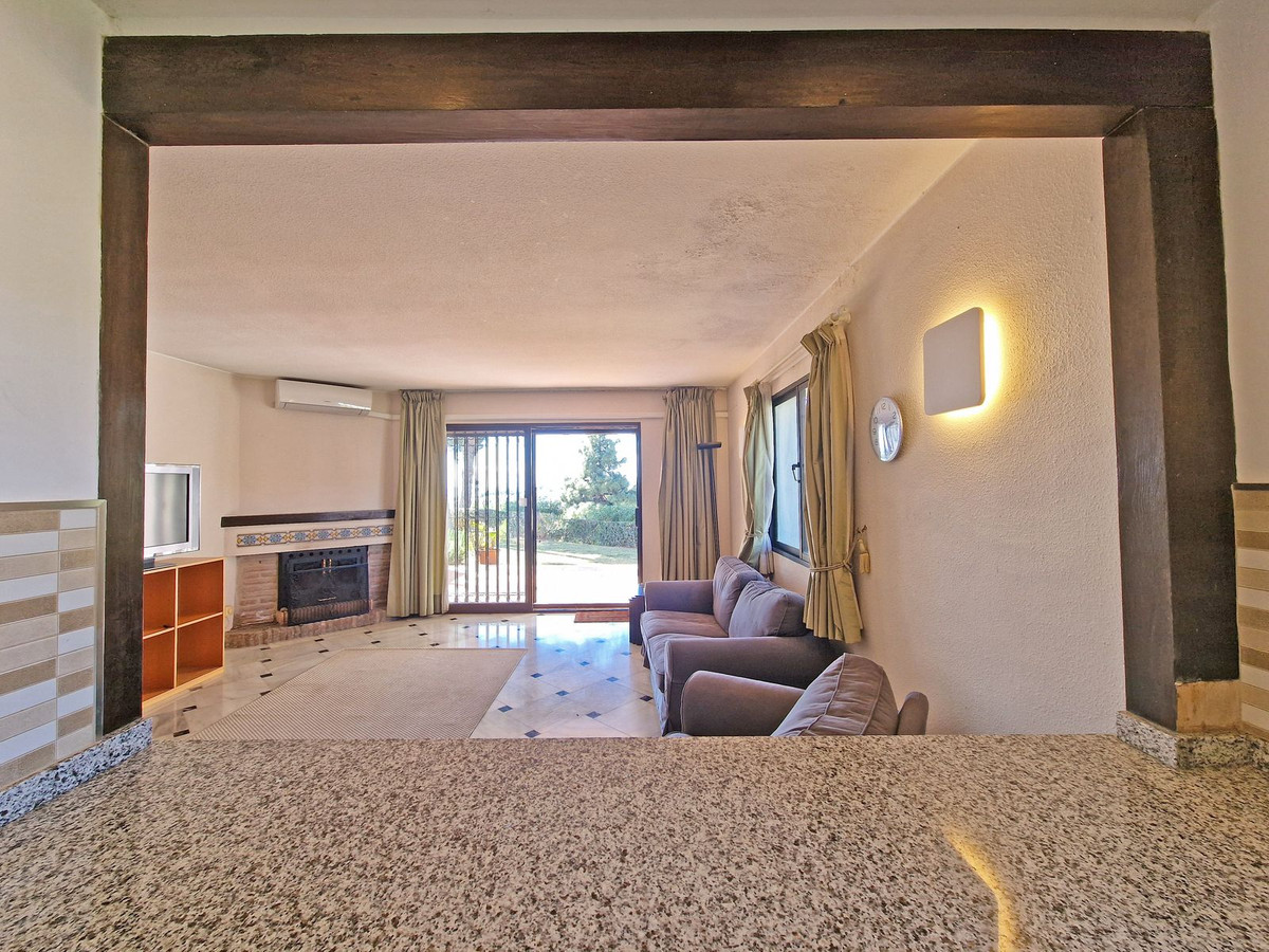 Semi-Vrijstaande Villa in Calahonda-11