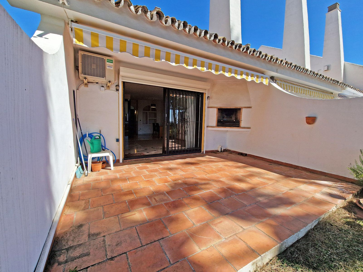 Semi-Vrijstaande Villa in Calahonda-25