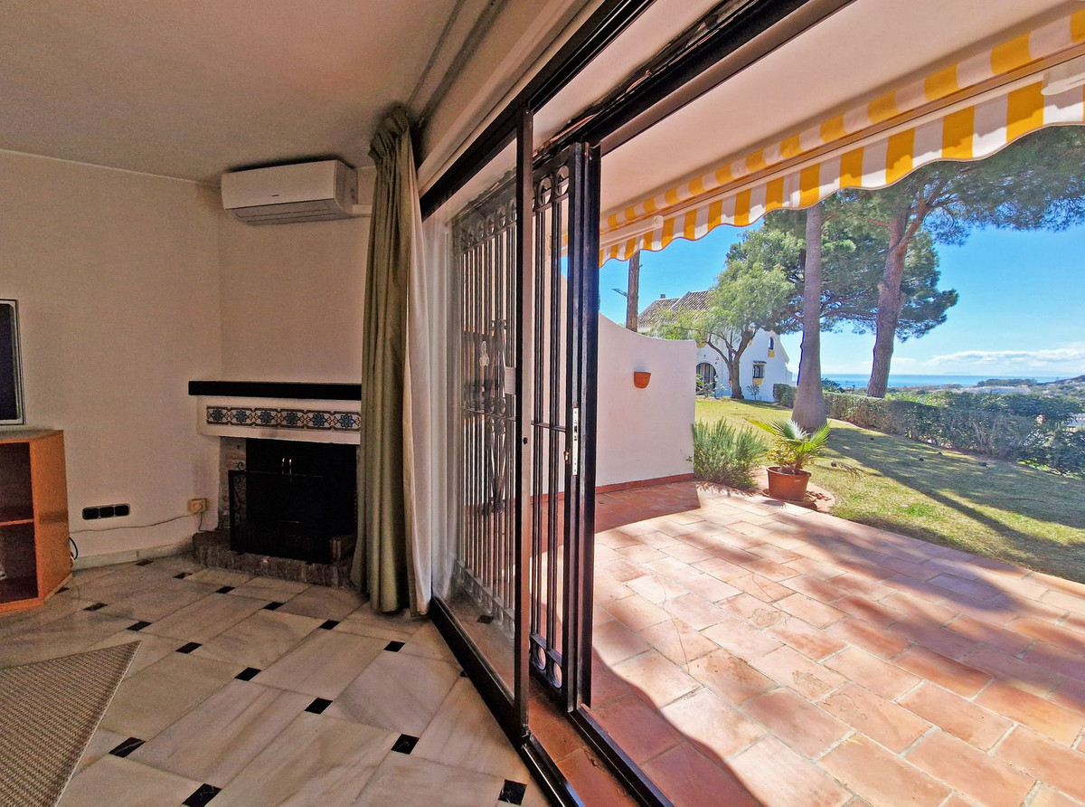 Semi-Vrijstaande Villa in Calahonda-32