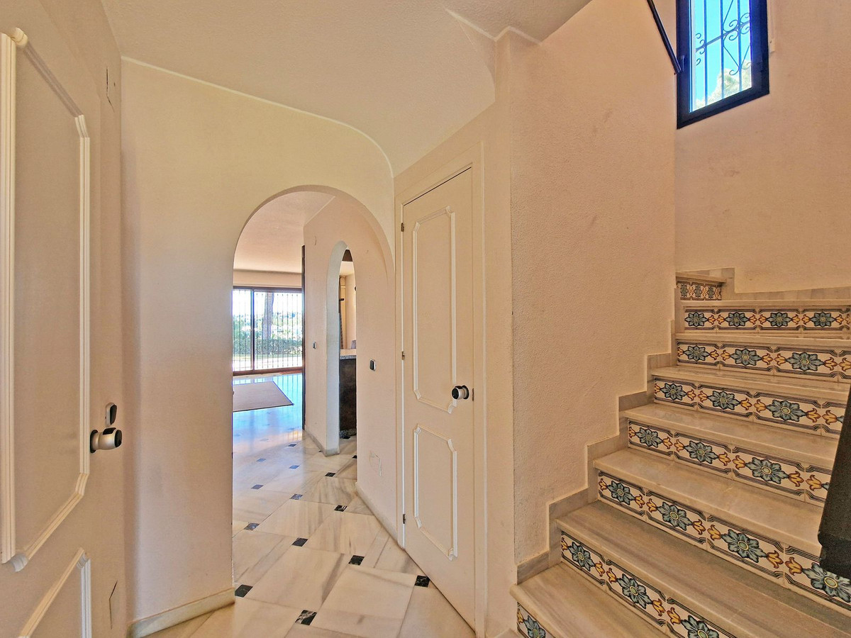 Semi-Vrijstaande Villa in Calahonda-9