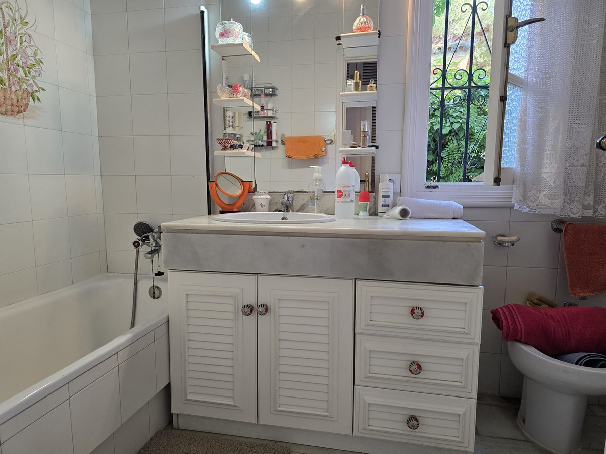 Penthouse te koop in Calahonda | 4 slaapkamers H5272579