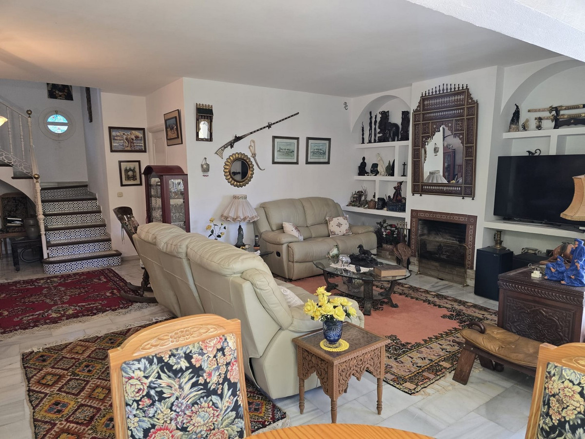 Penthouse te koop in Calahonda | 4 slaapkamers H5272579