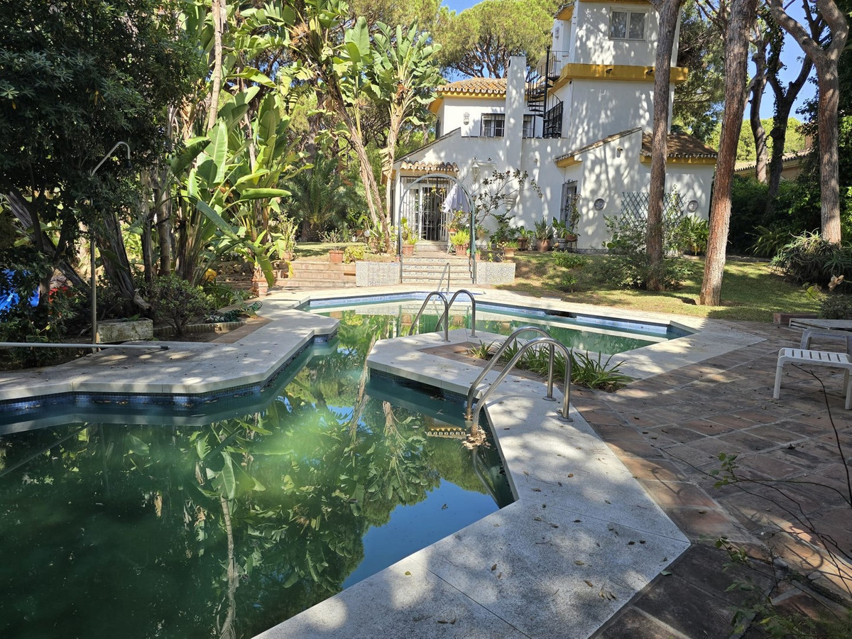 Penthouse te koop in Calahonda | 4 slaapkamers H5272579