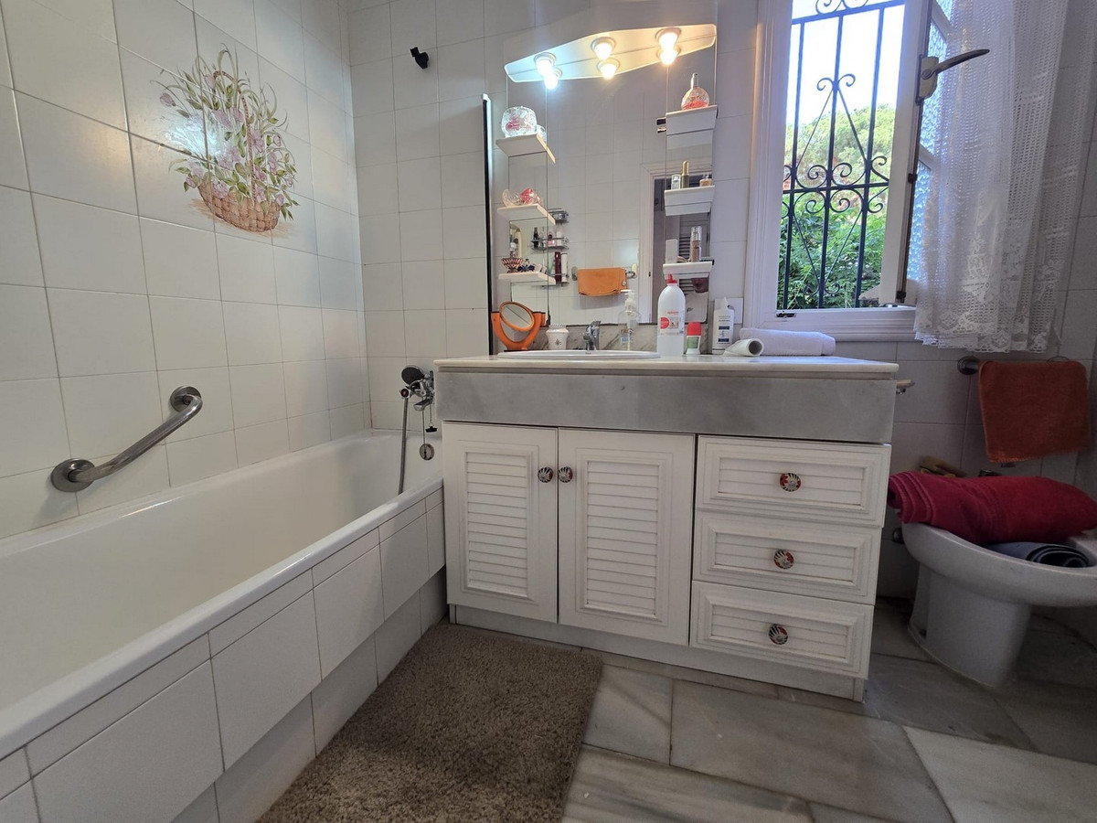 Penthouse te koop in Calahonda | 4 slaapkamers H5272579