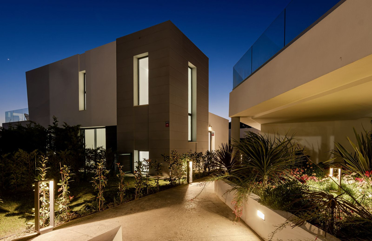 Huis te koop in Calahonda | 4 slaapkamers H5300377