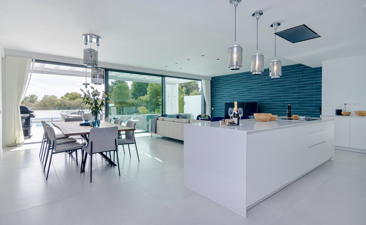 Huis te koop in Calahonda | 4 slaapkamers H5300377