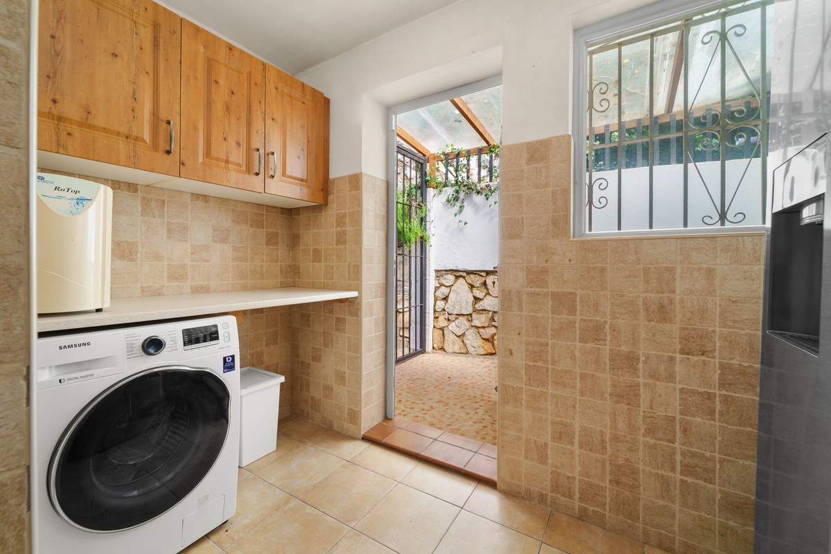 Huis te koop in Calahonda | 5 slaapkamers H5306470