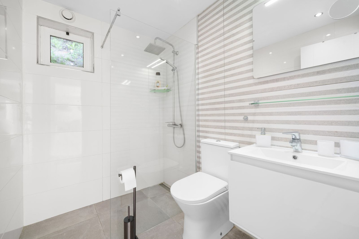 Huis te koop in Calahonda | 5 slaapkamers H5306470