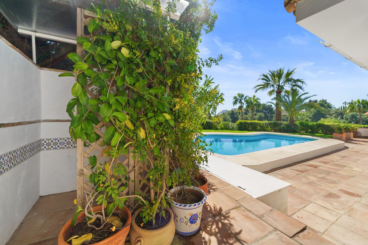 Huis te koop in Calahonda | 5 slaapkamers H5306470