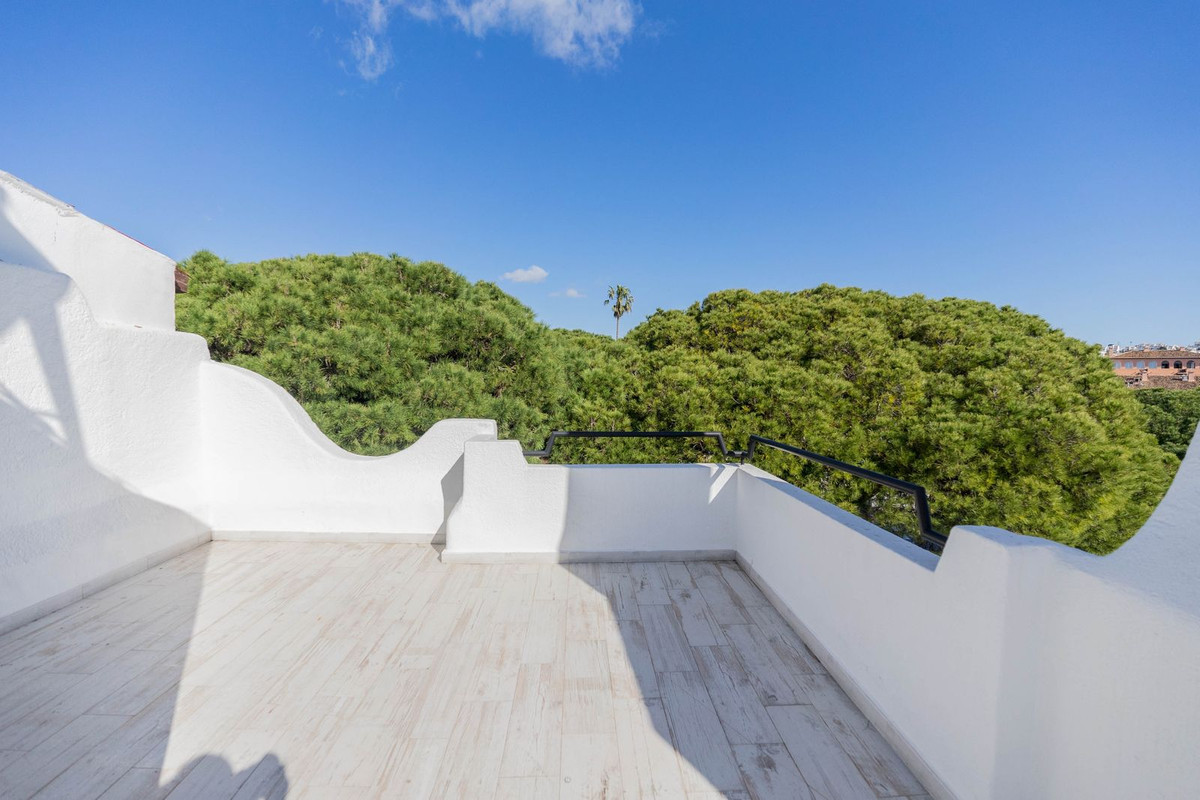 Huis te koop in Calahonda | 4 slaapkamers H5314924