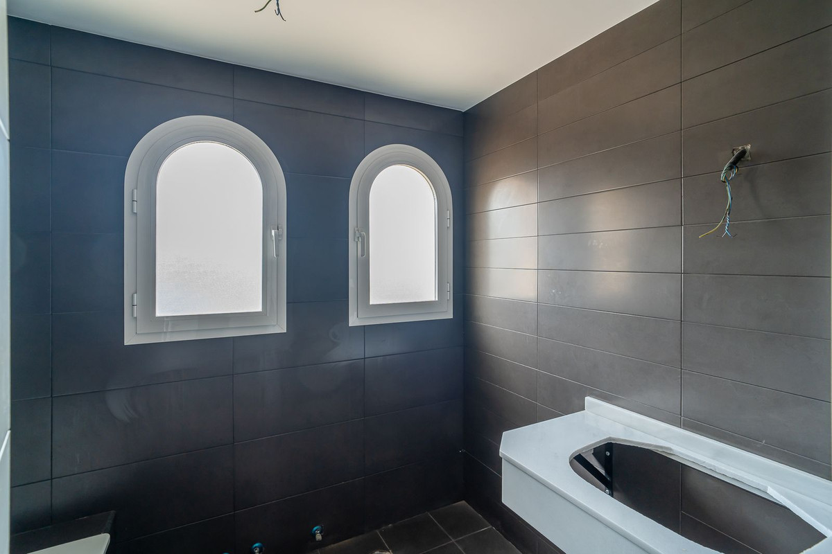 Huis te koop in Calahonda | 4 slaapkamers H5333215