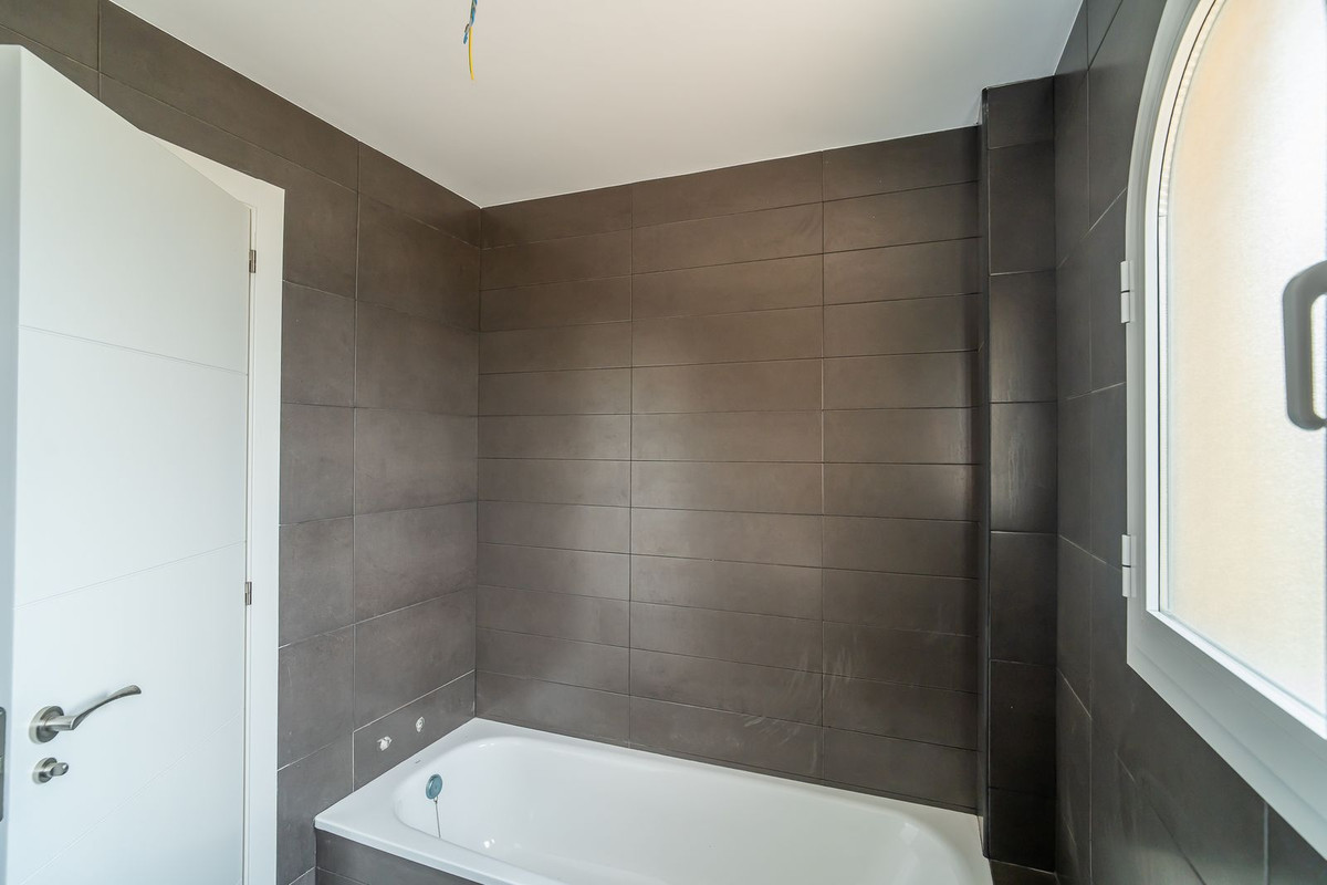 Huis te koop in Calahonda | 4 slaapkamers H5333215
