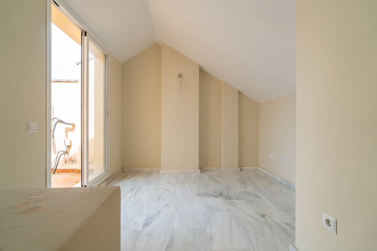 Huis te koop in Calahonda | 4 slaapkamers H5333215