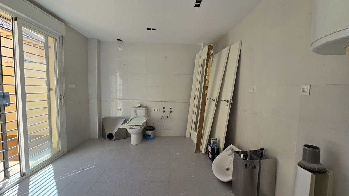 Huis te koop in Calahonda | 4 slaapkamers H5346652